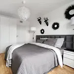 Baltica Towers Modern White&black 4* Gdansk