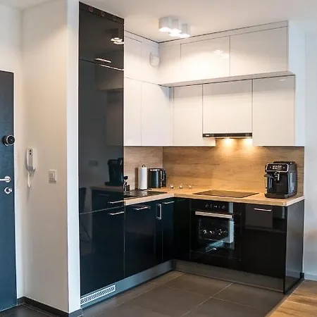 Baltica Towers Modern White&black *