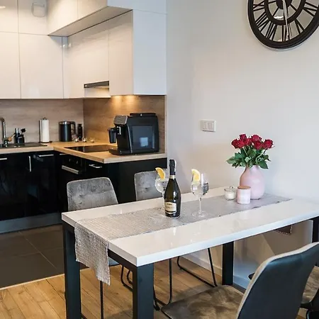 Baltica Towers Modern White&black Aparthotel Gdaňsk