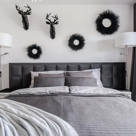 Baltica Towers Modern White&black 아파트호텔 그단스크