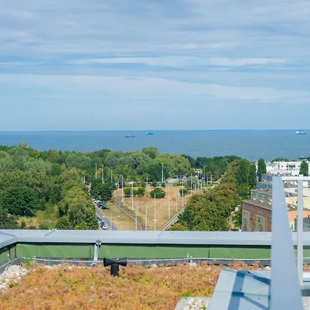 Aparthotel Baltica Towers Modern White&black