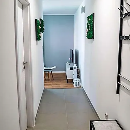 Baltica Towers Modern White&black גדנסק