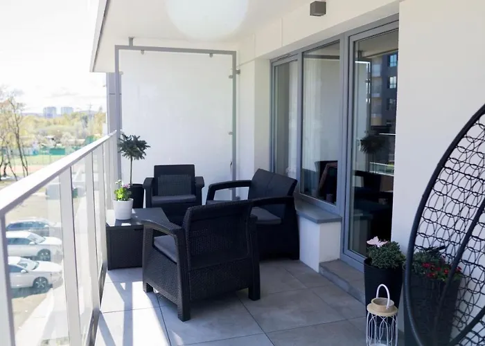 Baltica Towers Modern White&black