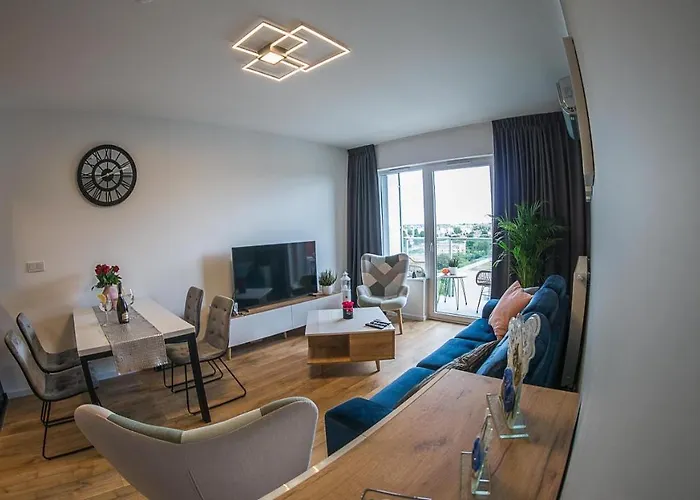 Baltica Towers Modern White&black Aparthotel Danzica