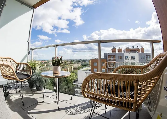 Baltica Towers Modern White&black 4* Danzica