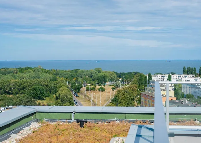 Aparthotel Baltica Towers Modern White&black