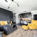 Ξενοδοχείο με διαμερίσματα Baltica Towers Modern White&black Γκντανσκ