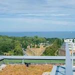 Ξενοδοχείο με διαμερίσματα Baltica Towers Modern White&black